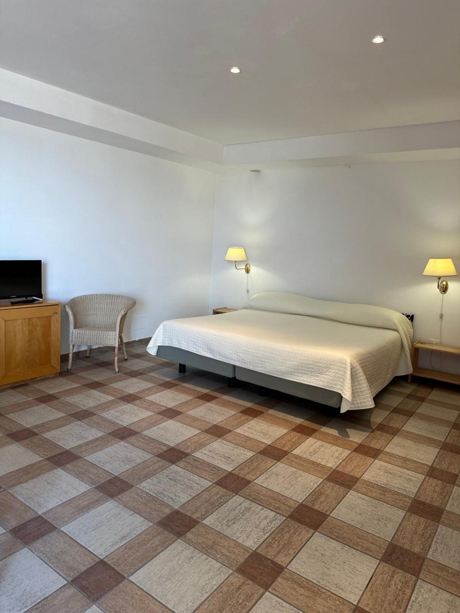 Nauthotel Grado Buitenkant foto